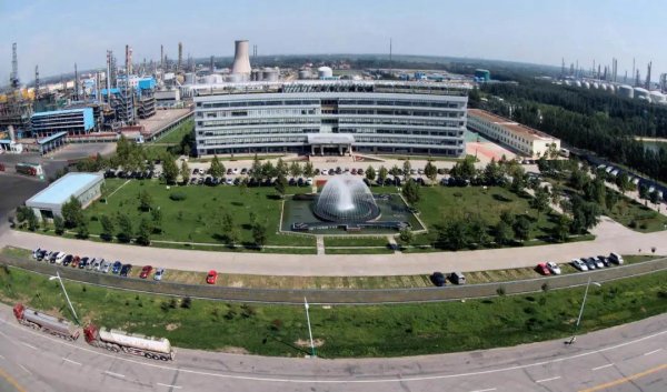 博爱赠口罩 企业显仁心